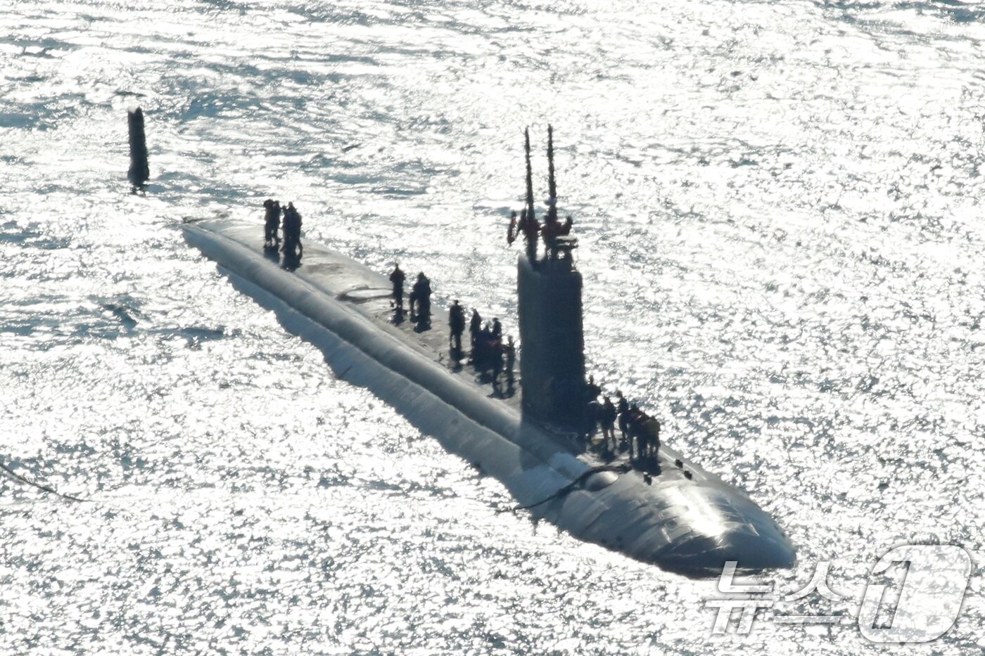 본문 이미지 - 미국 해군 로스엔젤레스급 핵추진잠수함 '알렉산드리아함'(SSN 757·6900톤급)의 모습으로 핵잠 참고 자료사진. 2025.2.10 ⓒ 뉴스1  윤일지 기자