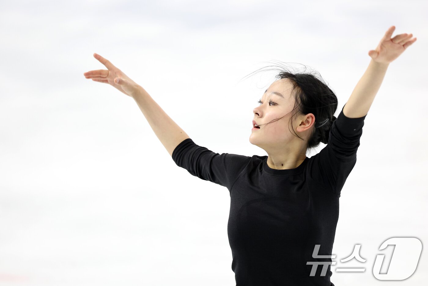 본문 이미지 - 하얼빈 동계아시안게임에 출전하는 한국 피겨 김채연이 10일(현지시간) 중국 헤이룽장성 하얼빈 빙상훈련센터 다목적홀에서 훈련하고 있다. 2025.2.10/뉴스1 ⓒ News1 이승배 기자