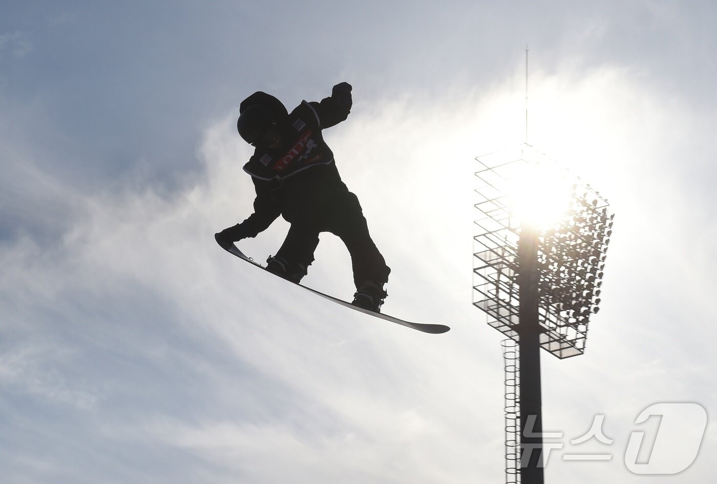 본문 이미지 - 지금까지도 일부 종목이 인근 도시에서 열린 적은 있으나 이번 대회처럼 많은 종목이 다양한 지역에서 분산 개최되는 것은 처음이다. ⓒ AFP=뉴스1