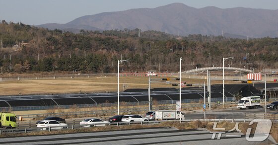 본문 이미지 - 울산공항 로컬라이저..2024.12.31/뉴스1 ⓒNews1 김지혜 기자