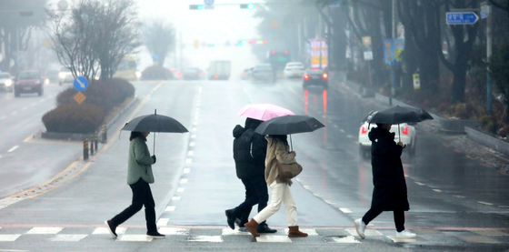 [오늘의 날씨] 전북(24일, 수)…새벽까지 비, 강풍·풍랑 유의