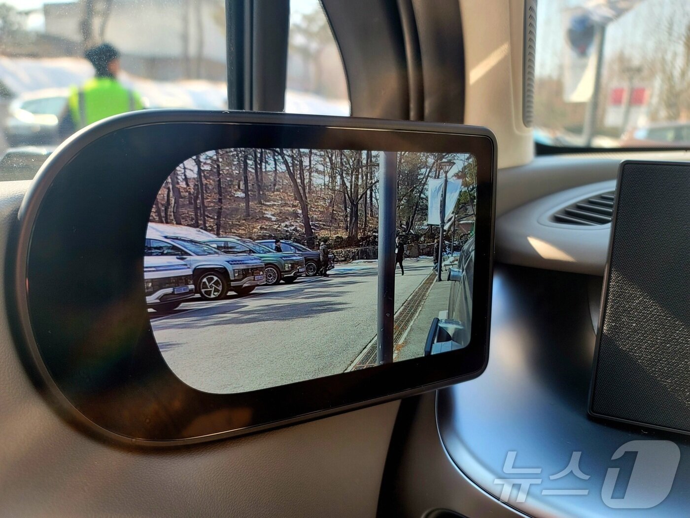 본문 이미지 - 아이오닉 9 디지털 사이드미러