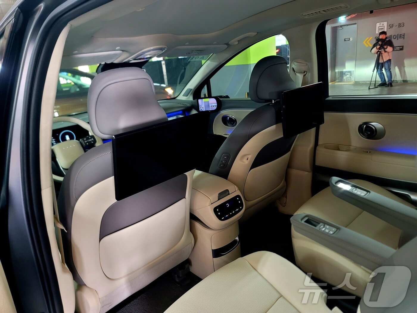 본문 이미지 - 아이오닉 9 2열