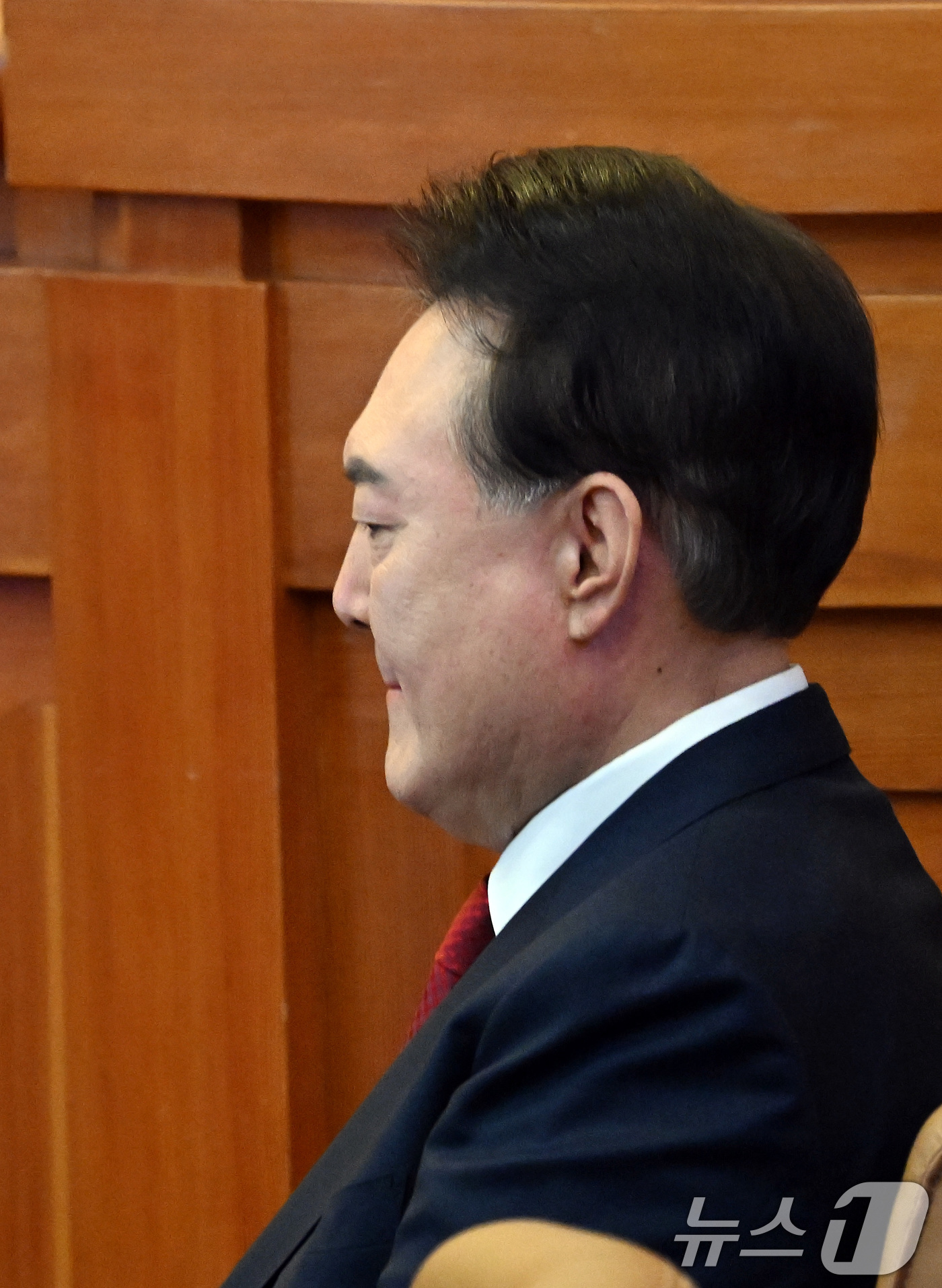 (서울=뉴스1) 사진공동취재단 = 윤석열 대통령이 13일 서울 종로구 헌법재판소에서 열린 탄핵심판 8차 변론에 출석해 있다. 2025.2.13/뉴스1
