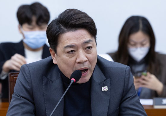 與 "北 한미연합훈련 비난, 강한 유감…군사적 도발도 중단하라"