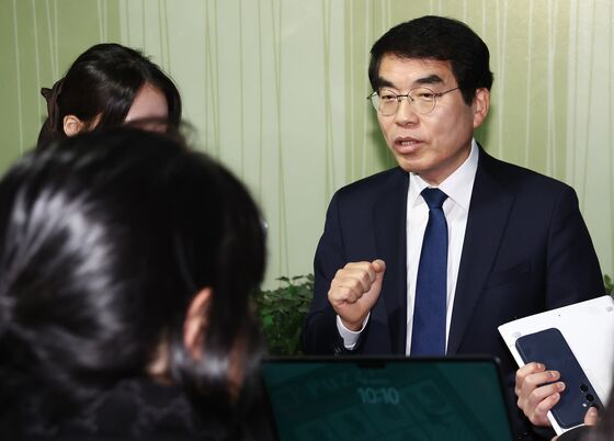 李대통령 '비명계' 끌어안기…우상호·초일회 만찬 회동