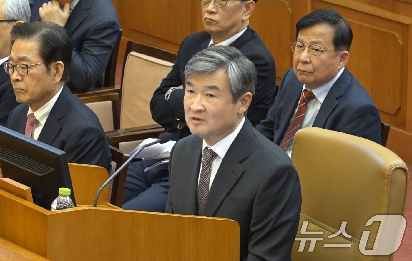 본문 이미지 - 조태용 국가정보원장이 13일 서울 종로구 헌법재판소에서 열린 윤석열 대통령 탄핵심판 8차 변론에서 발언하고 있다. &#40;헌법재판소 제공. 재판매 및 DB 금지&#41; 2025.2.13/뉴스1