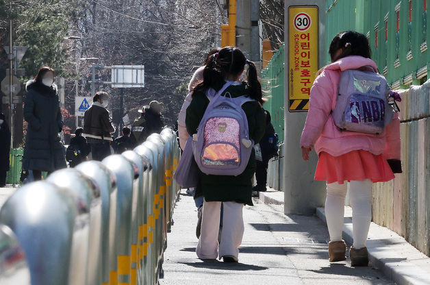 학교 복도·계단 CCTV 설치 의무화…학·석·박사 통합 운영 가능