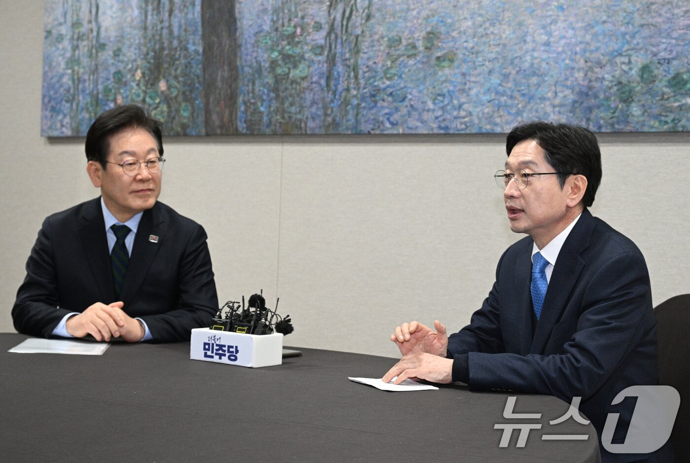 본문 이미지 - 김경수 전 경남도지사가 13일 오후 서울 여의도 국회에서 가진 이재명 더불어민주당 대표와의 회동에서 발언하고 있다.&#40;공동취재&#41;2025.2.13/뉴스1 ⓒ News1 이재명 기자