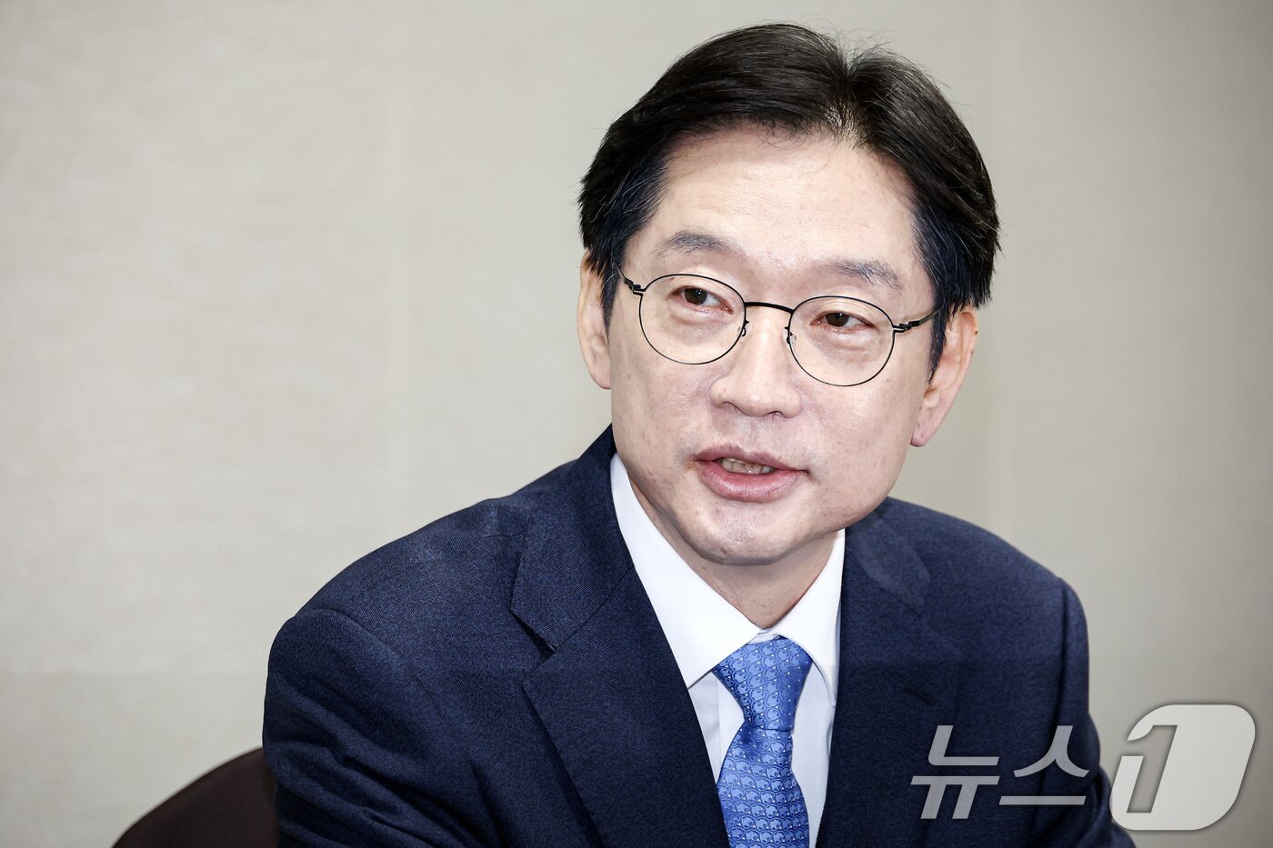 본문 이미지 - 김경수 전 경남도지사가 13일 오후 서울 여의도 국회에서 열린 이재명 더불어민주당 대표와의 회동에서 발언하고 있다. &#40;공동취재&#41; 2025.2.13/뉴스1 ⓒ News1 이재명 기자