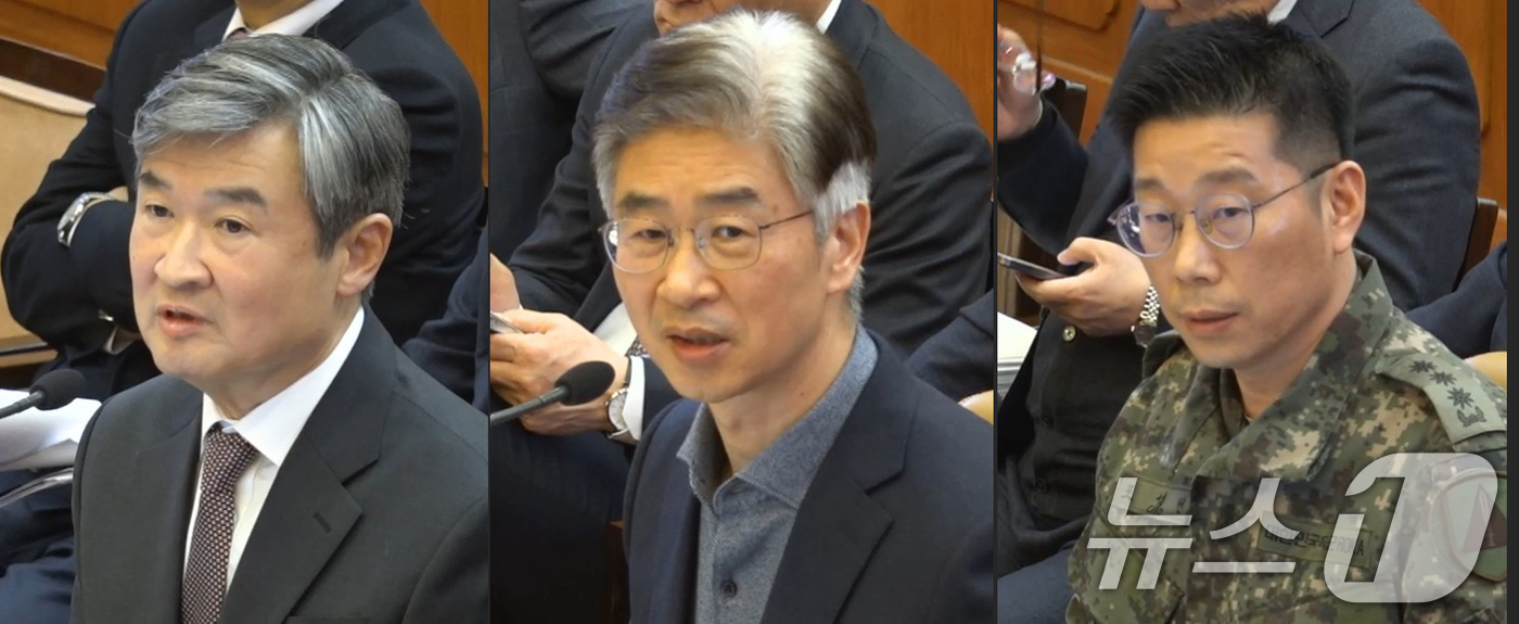 (서울=뉴스1) 이승배 기자 = 조태용 국가정보원장(왼쪽부터), 김봉식 전 서울경찰청장, 조성현 수도방위사령부 제1경비단장(대령)이 13일 서울 종로구 헌법재판소에서 열린 윤석열 …
