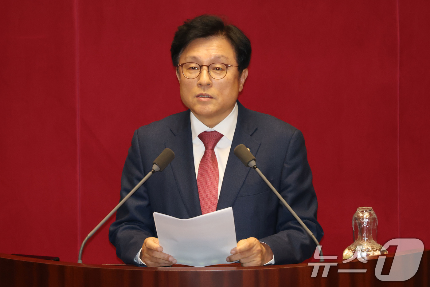 (서울=뉴스1) 이광호 기자 = 박형수 국민의힘 원내수석부대표가 14일 오후 서울 여의도 국회에서 열린 본회의에서 의사진행 발언을 하고 있다. 2025.2.14/뉴스1