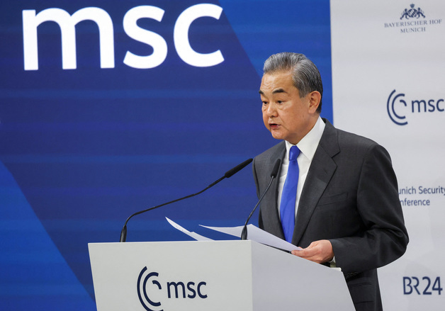 中외교, 걸프국 외교수장과 잇달아 통화…"중동 특사 파견할 것"