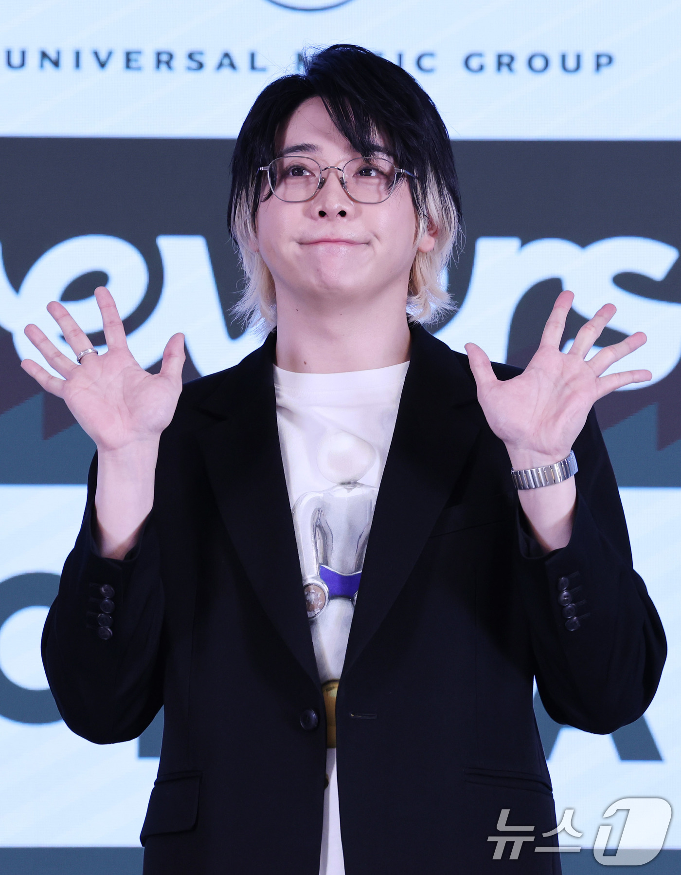 (서울=뉴스1) 박지혜 기자 = 일본 최정상급 인기 밴드 미세스 그린 애플의 오모리 모토키가 16일 서울 노보텔 앰배서더 서울 동대문 호텔에서 열린 내한 공연 개최 기념 기자간담회 …