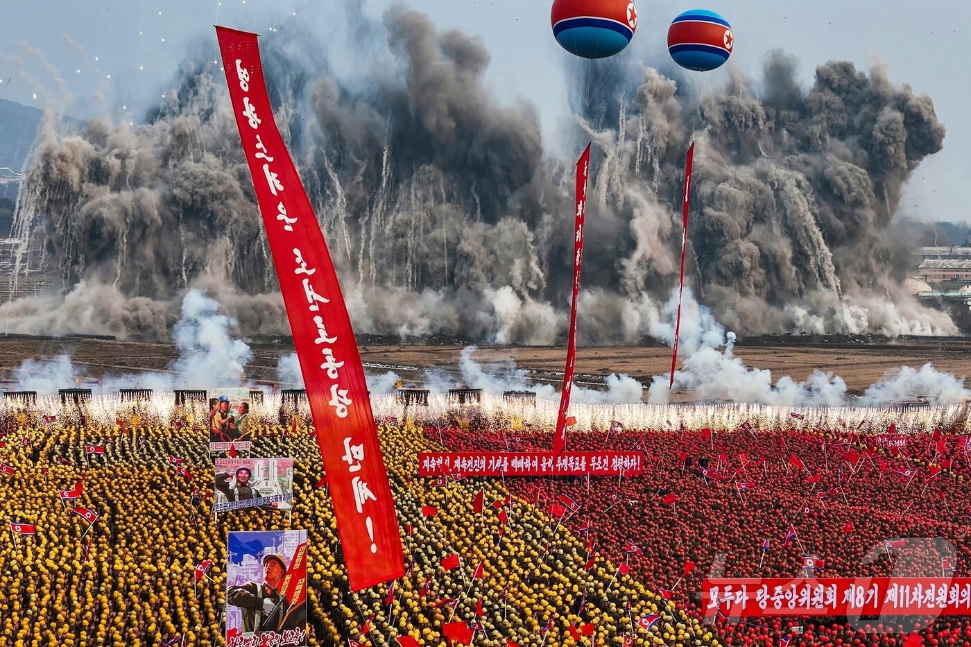 본문 이미지 - (평양 노동신문=뉴스1) = 북한 노동당 기관지 노동신문은 17일 "당 제8차 대회가 결정한 평양시 5만 세대 살림집 건설이 드디여 완결단계에 들어섰다＂라며 ＂화성지구 4단계 1만세대 살림집 건설 착공식이 2월 16일 오후에 성대히 진행됐다＂라고 보도했다. 김정은 당 총비서는 착공식 연설에서 수도 확장 건설 구상을 소개했다고 신문은 전했다. [국내에서만 사용가능. 재배포 금지. DB 금지. For Use Only in the Republic of Korea. Redistribution Prohibited] rodongphoto@news1.kr