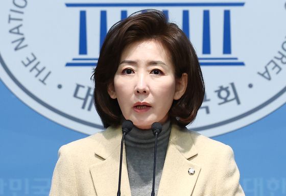 나경원, 민주 '임기 일치' 주장에 "유시춘부터 즉시 사직시키길"