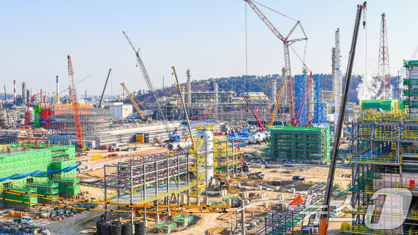 본문 이미지 - 울산시 울주군 온산국가산업단지 내 S-OIL 샤힌 프로젝트 공사 현장. &#40;S-OIL 제공. 재판매 및 DB 금지&#41; /뉴스1 ⓒ News1 조민주 기자