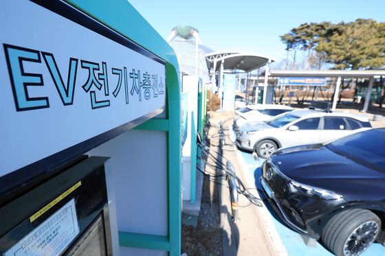 GB 내 전기차 충전소·태양광 설치 쉬워진다…허가→신고로 변경