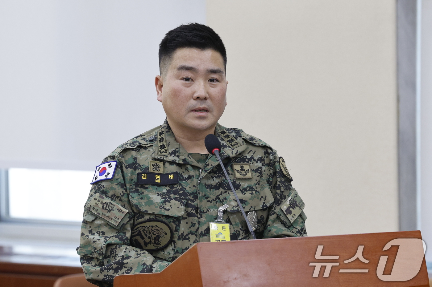 (서울=뉴스1) 안은나 기자 = 김현태 육군 707특수임무단장이 17일 오후 서울 여의도 국회에서 열린 국방위원회 제422회국회(임시회) 제2차 전체회의에 출석해 현안 질의에 답하 …