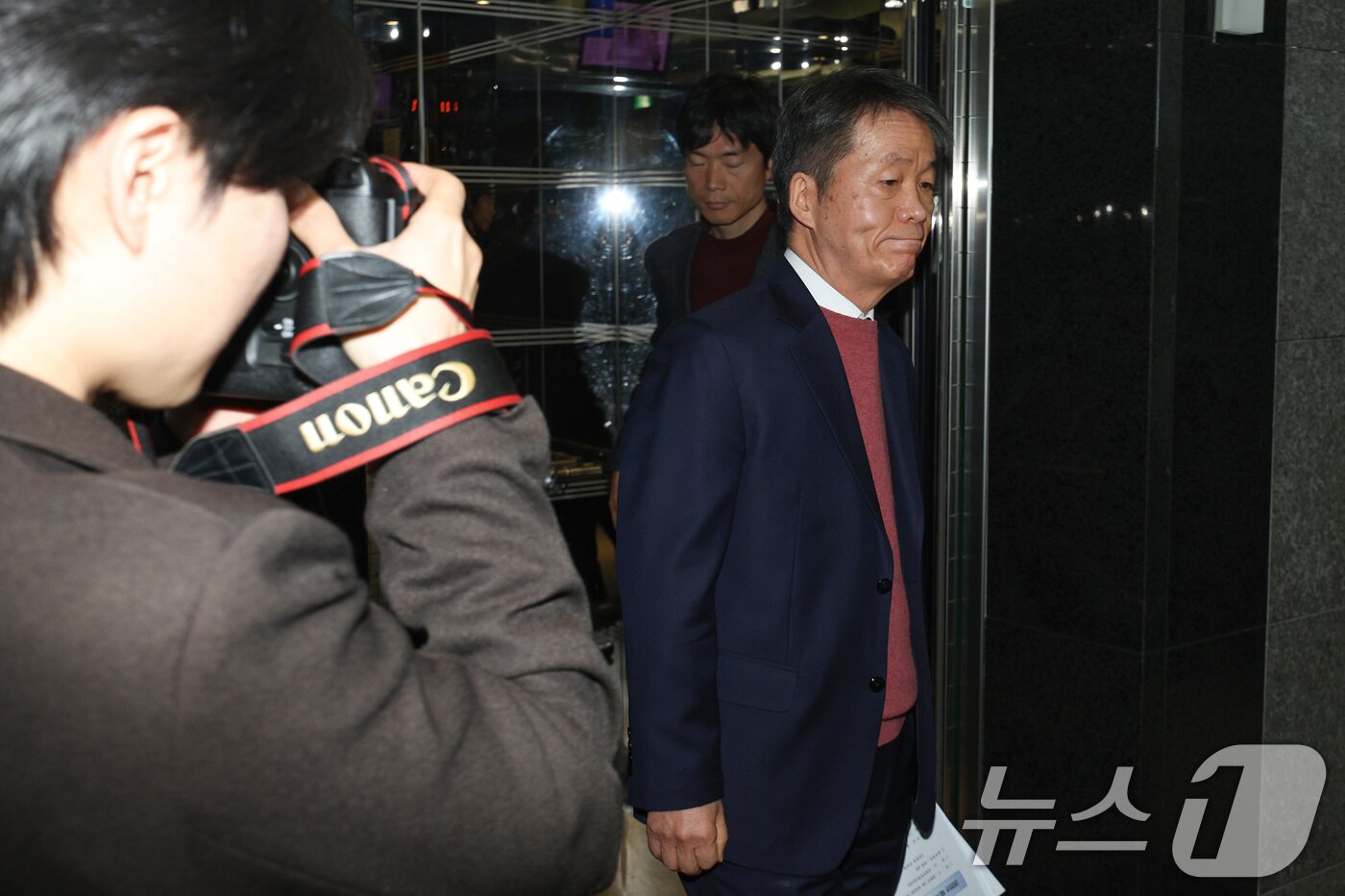 본문 이미지 - 김용원 국가인권위원회 상임위원이 18일 오전 서울 중구 인권위에서 열린 군인권보호위원회(군인권소위)에 참석하고 있다. 2025.2.18/뉴스1 ⓒ News1 신웅수 기자