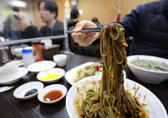 마라탕 달고 살고 과일은 패스…1020, 나트륨·칼륨 균형 '최악'