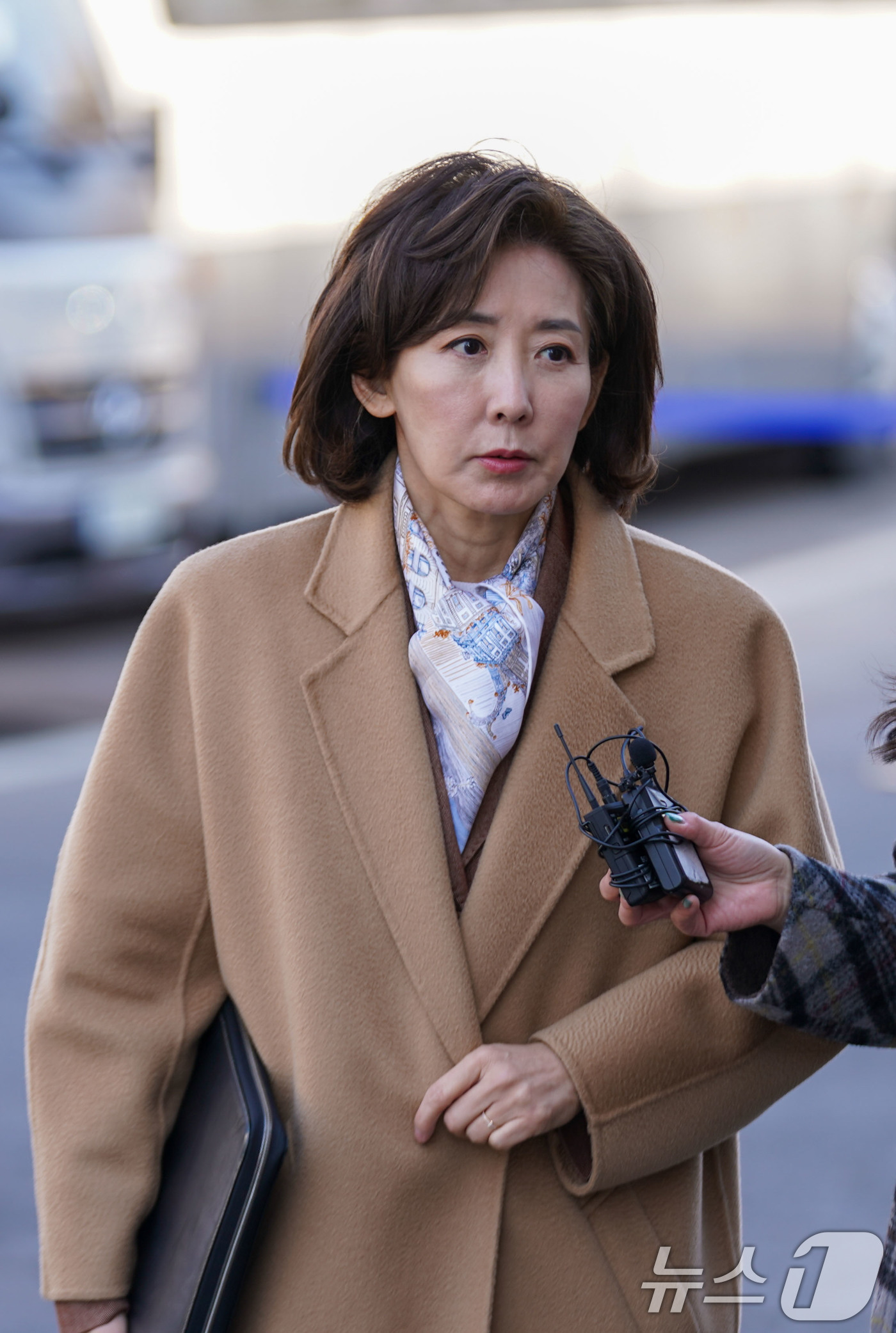 (서울=뉴스1) 사진공동취재단 = 나경원 국민의힘 의원이 18일 서울 종로구 헌법재판소에서 열린 윤석열 대통령 탄핵심판 9차 변론기일을 방청하기 위해 들어서고 있다. 2025.2. …