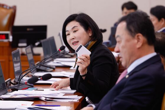 국힘 'SKT 유심 해킹 사태 TF' 구성…위원장에 김희정