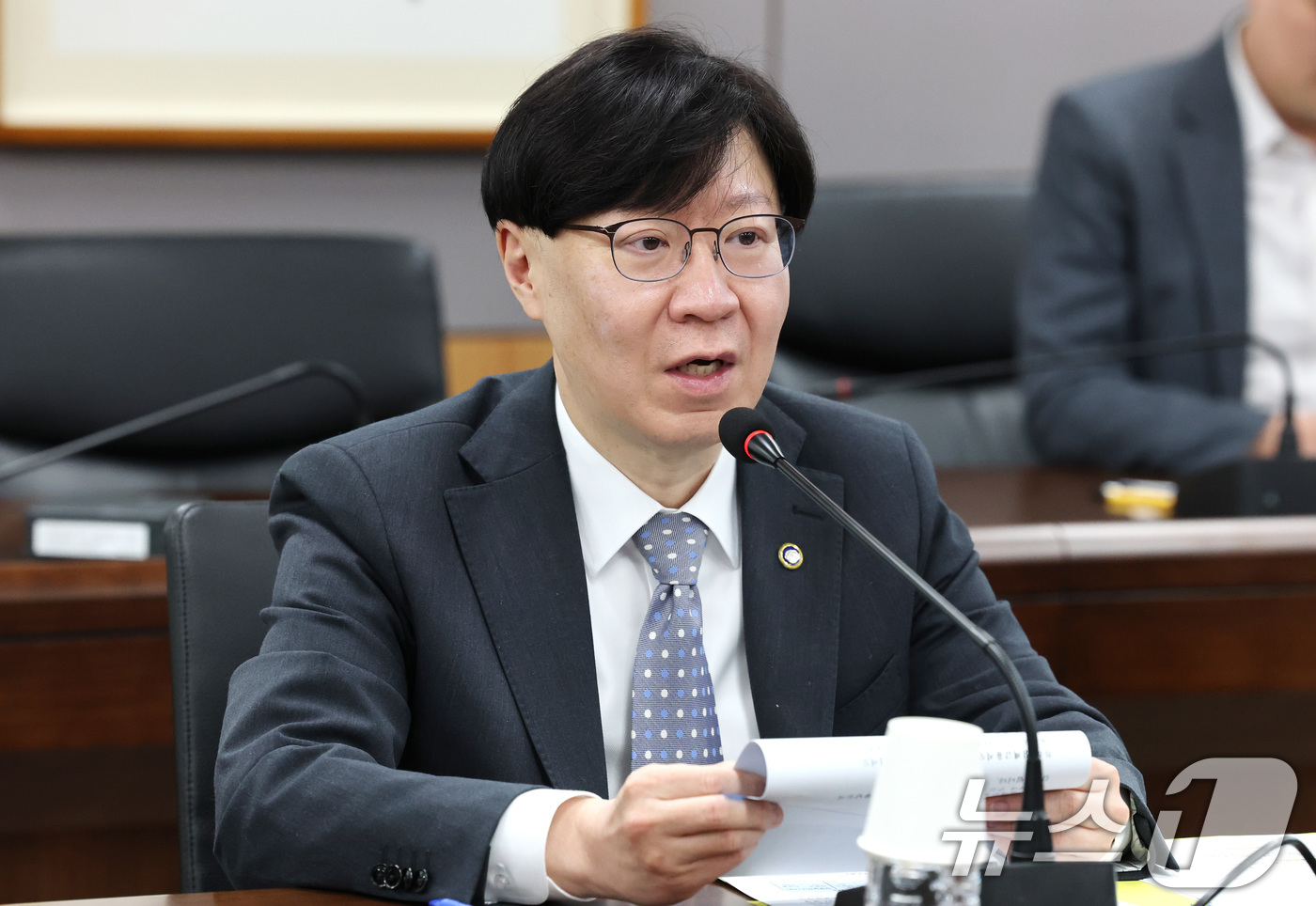 (서울=뉴스1) 임세영 기자 = 김소영 금융위원회 부위원장이 19일 오전 서울 종로구 정부서울청사에서 열린 정책금융 조기집행 간담회에서 모두발언을 하고 있다. 2025.2.19/뉴 …