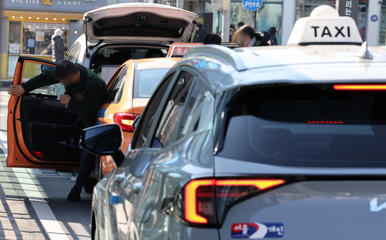 서울시, 고령 택시운전자 택시에 페달 블랙박스 400대 설치 지원