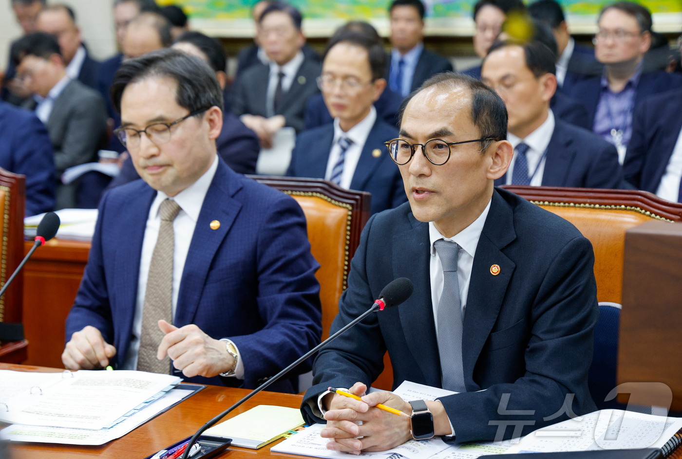 (서울=뉴스1) 안은나 기자 = 고학수 개인정보보호위원회 위원장이 19일 서울 여의도 국회에서 열린 정무위원회 제422회국회(임시회) 제2차 전체회의에 출석해 윤한홍 위원장 질문에 …