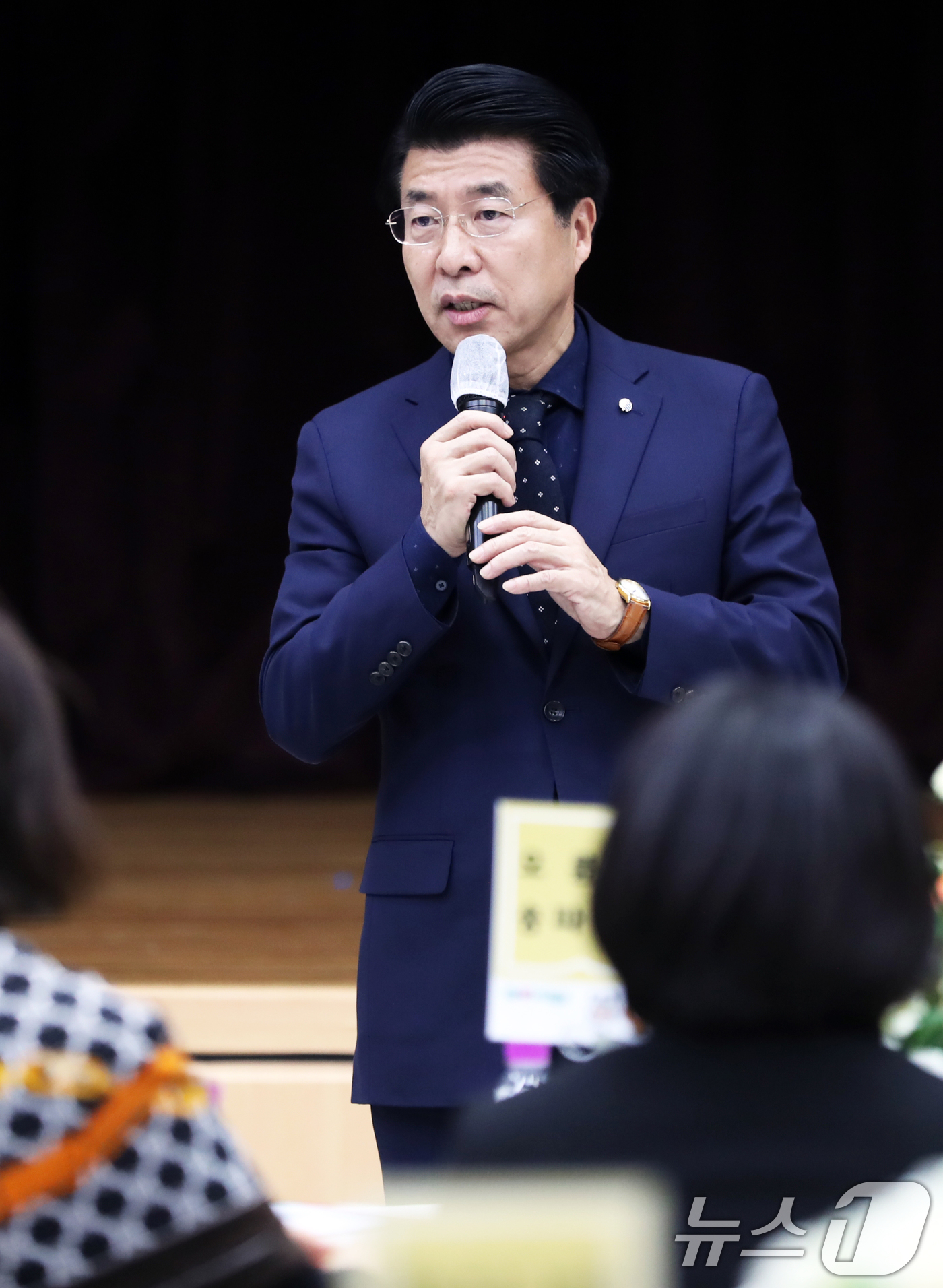 (서울=뉴스1) = 서강석 송파구청장이 지난 19일 오후 서울 송파구 대강당에서 열린 송파구 동 지역특화사업 성과 공유회에서 인사말을 하고 있다. (송파구청 제공. 재판매 및 DB …