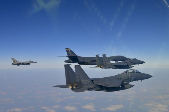 美 B-1B 폭격기, 미 본토서 주일 미군기지로 이동…"상호 운용성 강화"