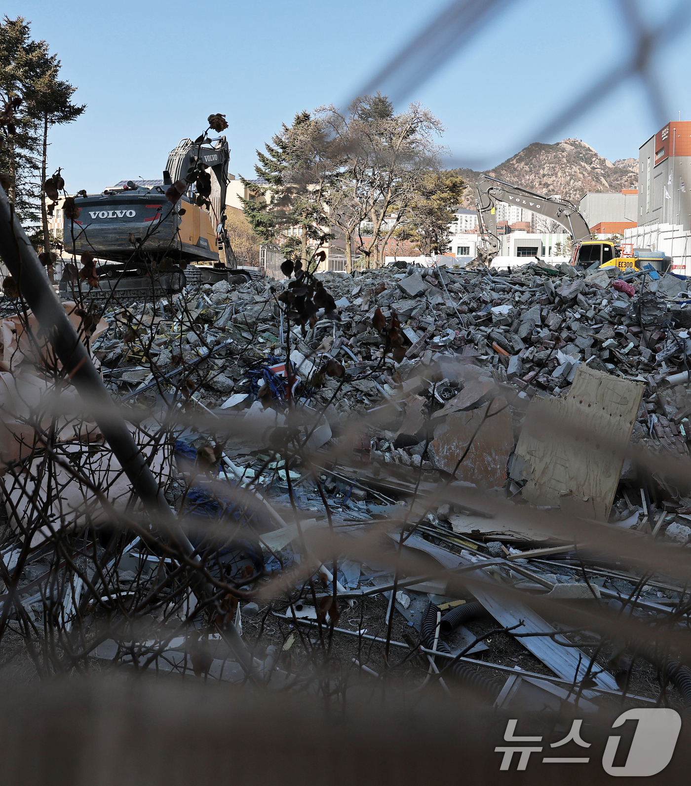 (서울=뉴스1) 오대일 기자 = 서울시가 은평구에 있는 서울혁신파크(옛 국립보건원) 부지 매각 공고를 시작하고 본격적인 매각 절차를 밟는다고 20일 밝혔다. 서울시는 이 터를 디지 …