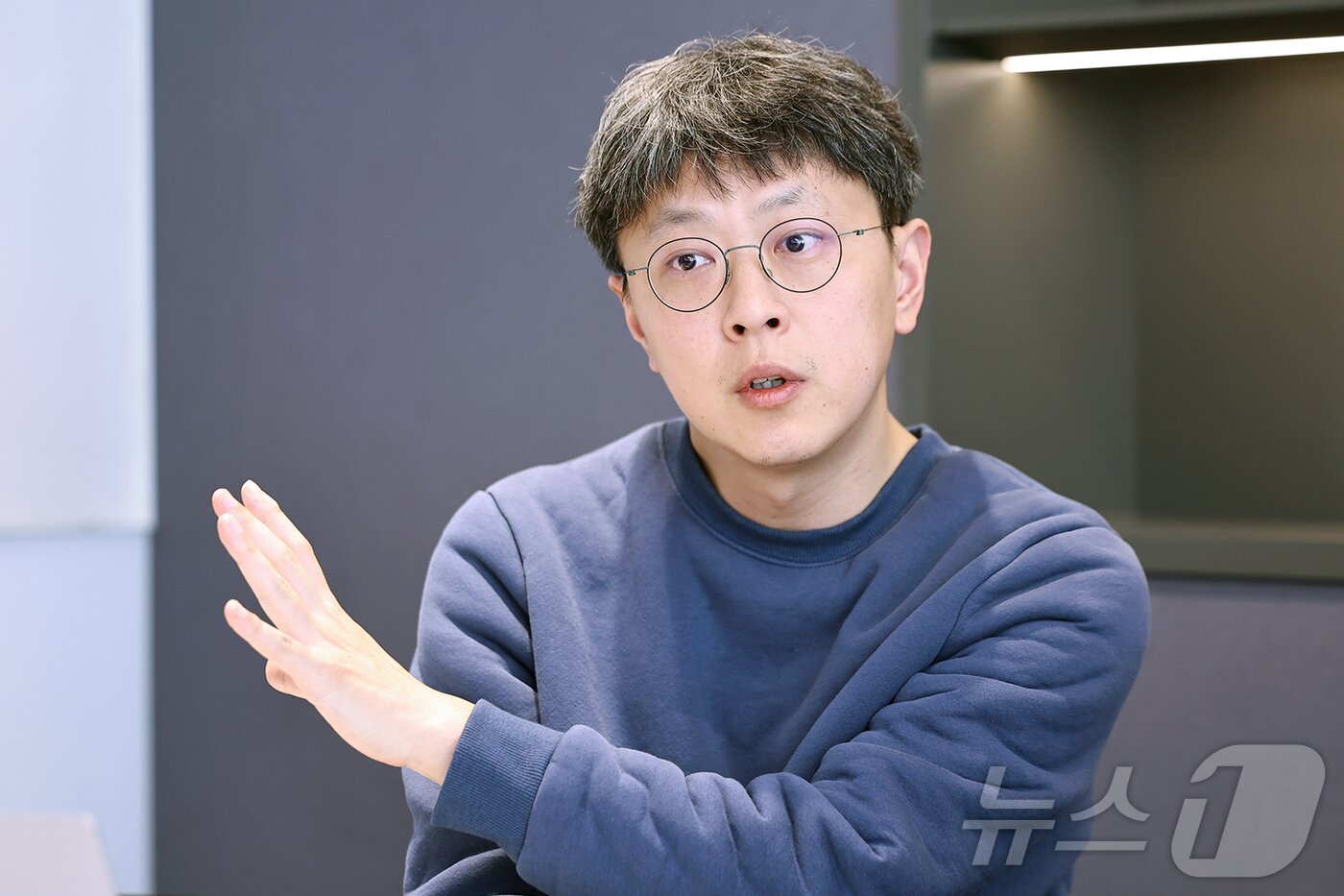 본문 이미지 - 박지웅 데이원컴퍼니 의장이 20일 서울 강남구 데이원컴퍼니에서 뉴스1과 인터뷰를 하고 있다. 2025.2.20/뉴스1 ⓒ News1 민경석 기자