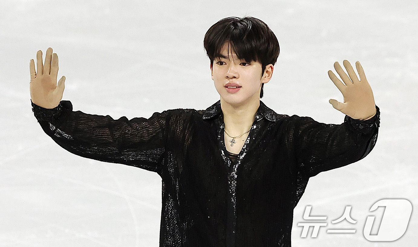(서울=뉴스1) 김진환 기자 = 피겨 차준환이 20일 오후 서울 양천구 목동 아이스링크에서 열린 2025 ISU 사대륙 피겨스케이팅 선수권대회 남자 싱글 쇼트 프로그램에서 연기를 …