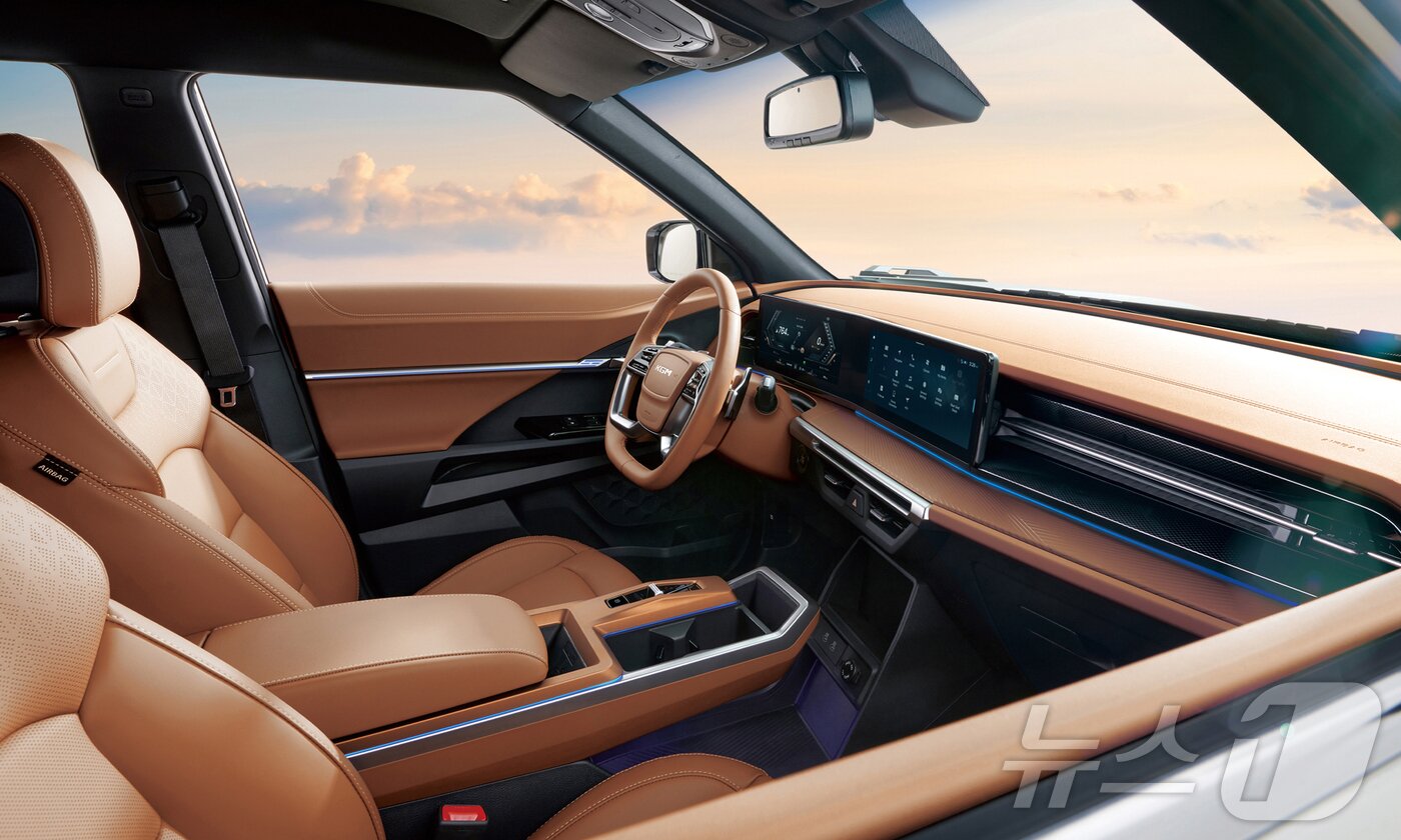 본문 이미지 - 토레스 하이브리드 실내