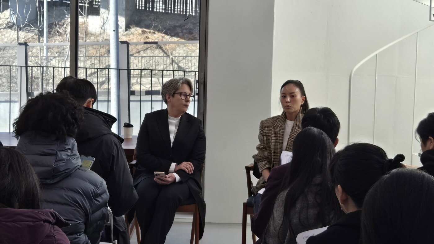 본문 이미지 - 에스더쉬퍼 서울 한남동 이전 기자간담회 모습(에스더쉬퍼 서울 제공)