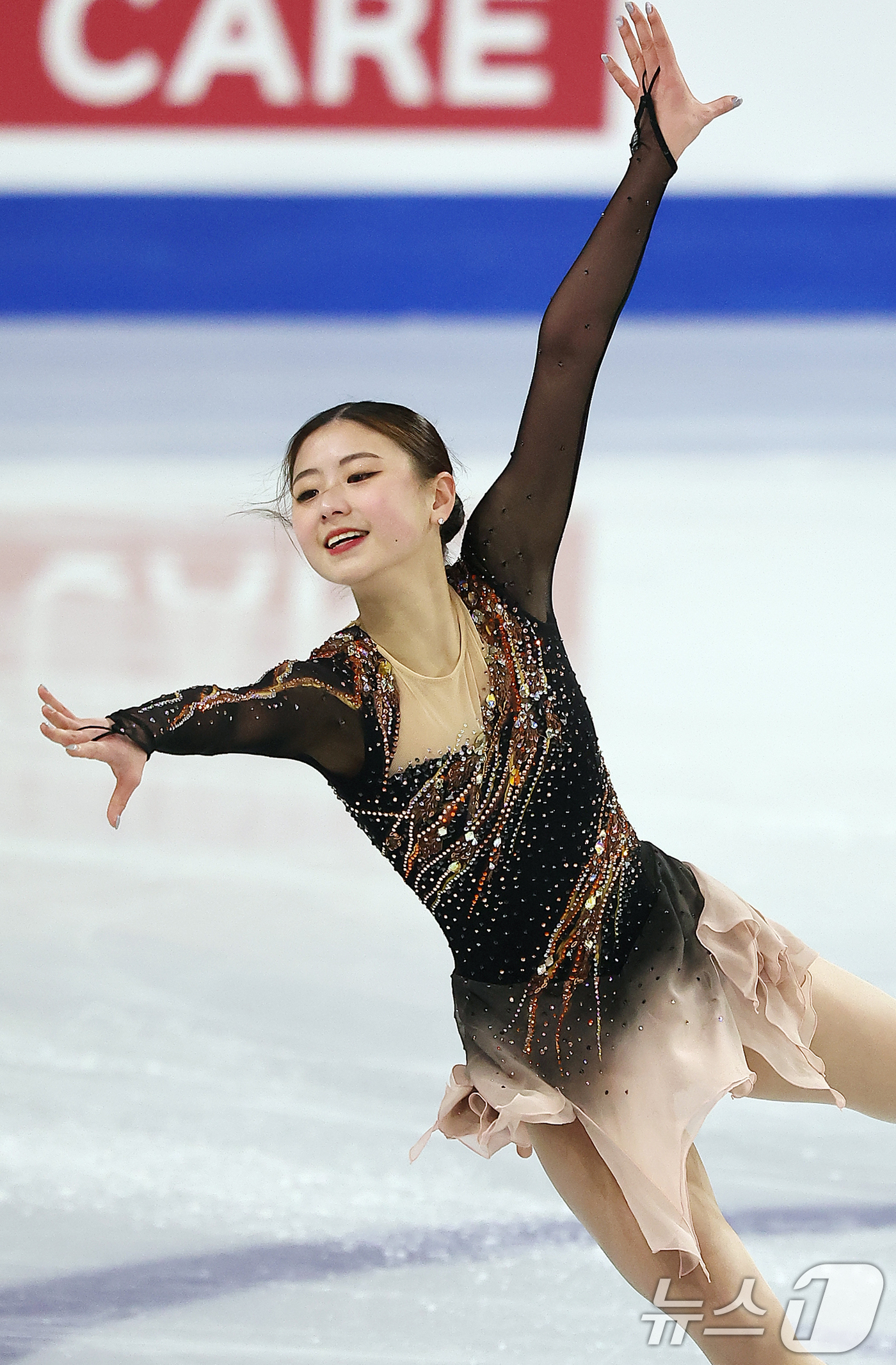 (서울=뉴스1) 김진환 기자 = 피겨 윤아선이 21일 오후 서울 양천구 목동 아이스링크에서 열린 2025 ISU 사대륙 피겨스케이팅 선수권대회 여자 싱글 쇼트 프로그램에서 멋진 연 …