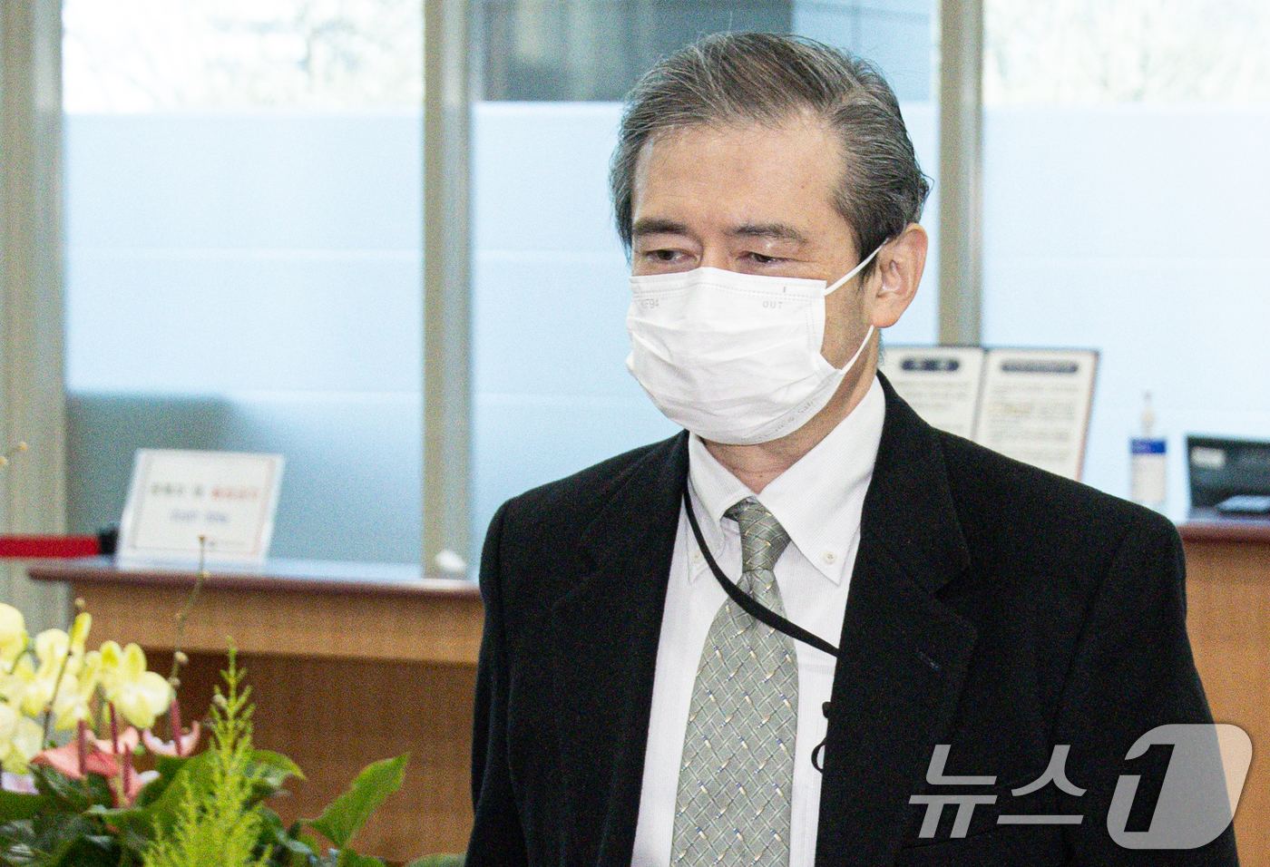 (서울=뉴스1) 이재명 기자 = 미바에 다이스케 주한 일본대사관 총괄공사가 22일 오후 서울 세종대로 외교부 청사로 초치되고 있다.일본 정부는 이날 시마네현 마쓰에시에서 개최되는 …