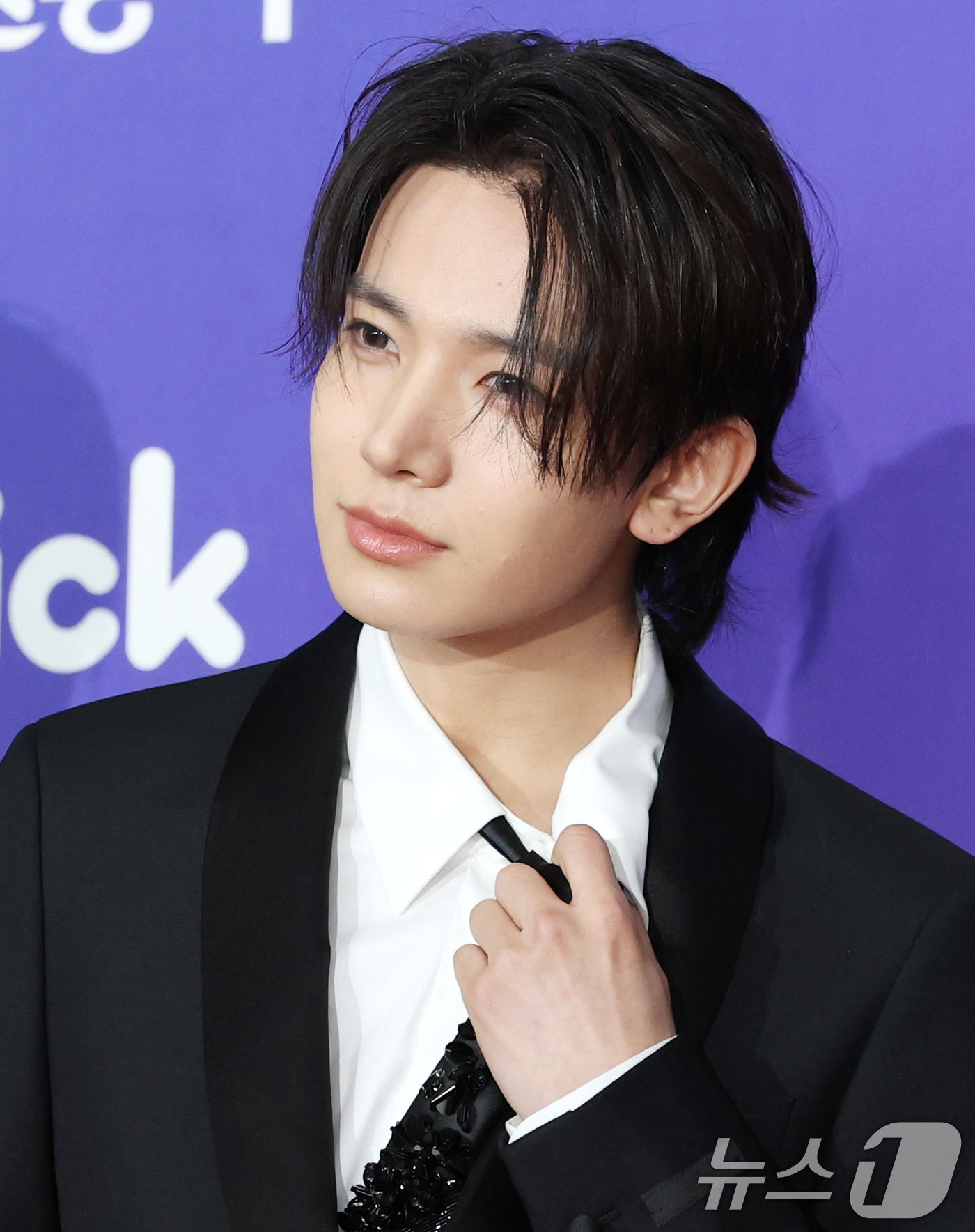 (서울=뉴스1) 권현진 기자 = 엔하이픈 희승이 22일 오후 서울 성북구 안암동 고려대학교 화정체육관에서 열린 '제 1회 디어워즈' 레드카펫 행사에 참석해 포즈를 취하고 있다. 2 …