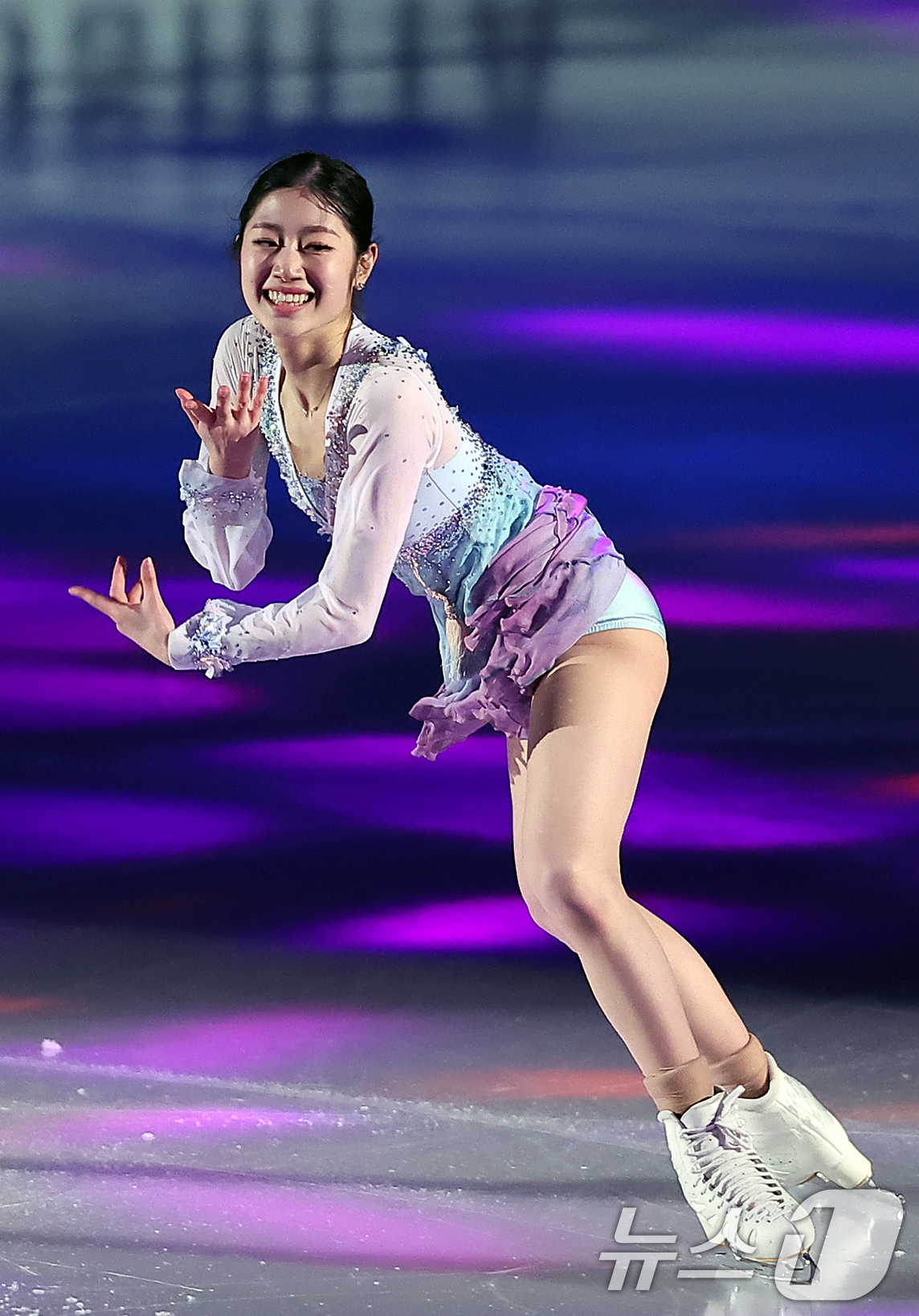 (서울=뉴스1) 김진환 기자 = 피겨 이해인이 23일 서울 양천구 목동아이스링크에서 열린 2025 ISU 사대륙 피겨스케이팅 선수권대회 갈라공연에서 퍼포먼스를 펼치고 있다. 202 …