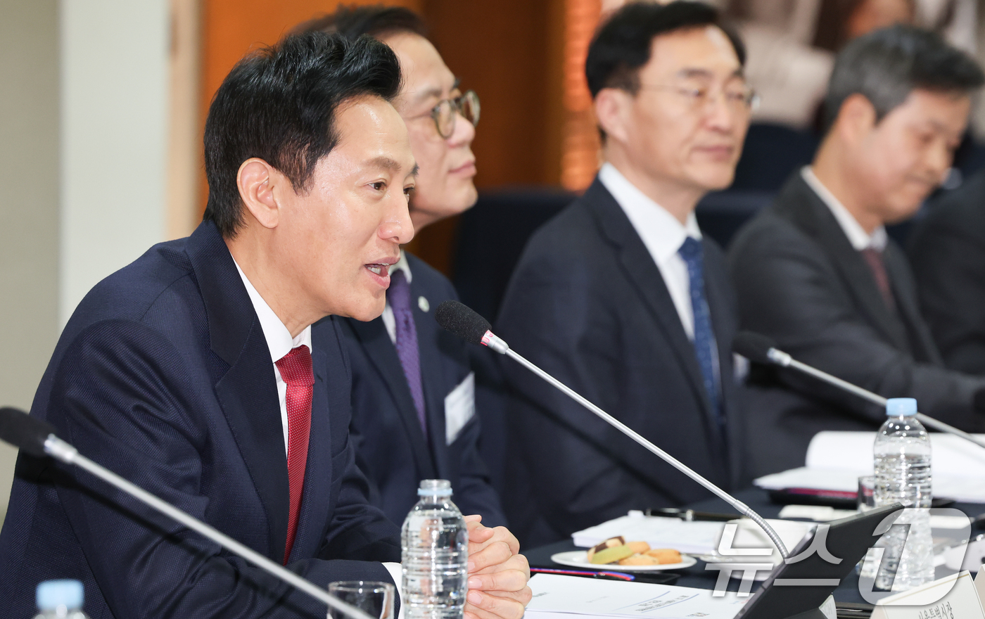 (서울=뉴스1) 허경 기자 = 오세훈 서울시장이 24일 서울 중구 프레스센터에서 열린 제1차 서울혁신대학지원위원회 회의에서 모두발언을 하고 있다. 2025.2.24/뉴스1