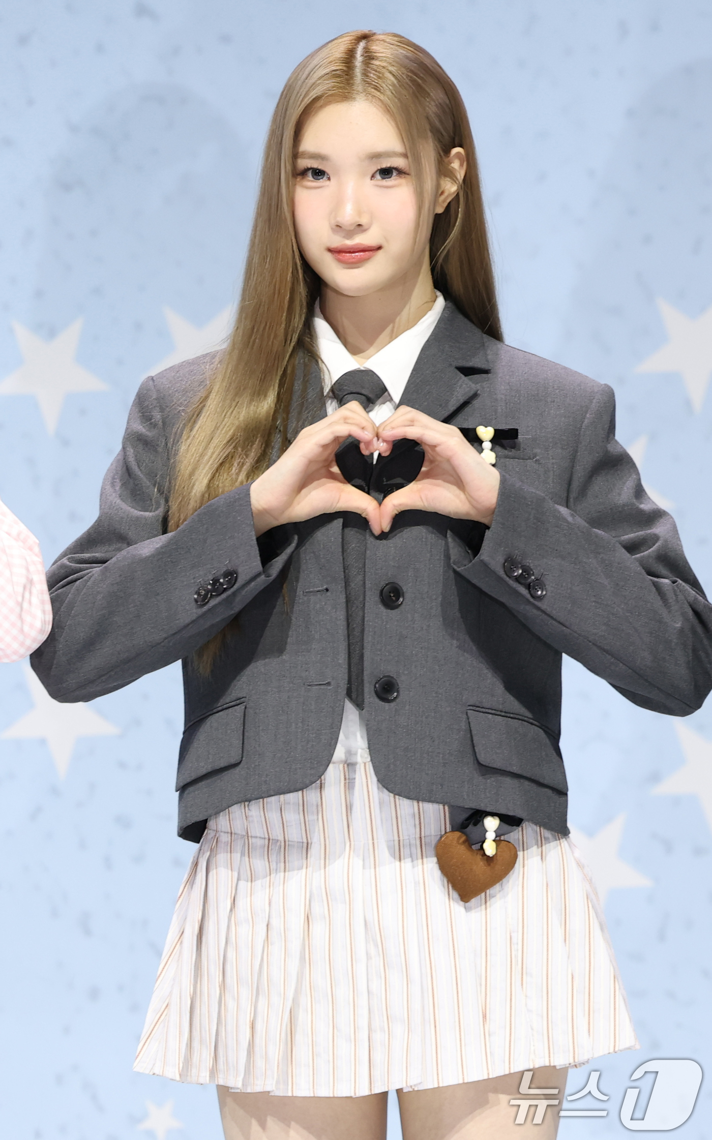 (서울=뉴스1) 권현진 기자 = 그룹 하츠투하츠(Hearts2Hearts) 주은이 24일 서울 광진구 예스24 라이브홀에서 가진 첫 싱글  '더 체이스(The Chase)' 발매 …