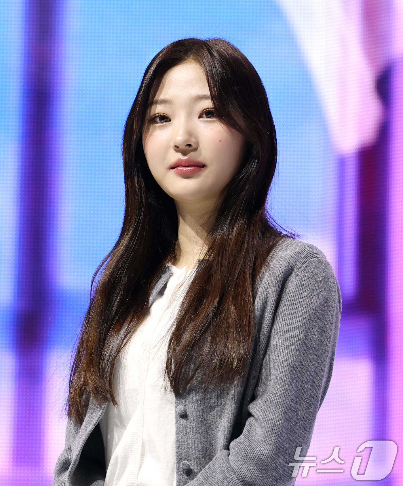 (서울=뉴스1) 권현진 기자 = 그룹 하츠투하츠(Hearts2Hearts) 스텔라가 24일 서울 광진구 예스24 라이브홀에서 가진 첫 싱글  '더 체이스(The Chase)' 발매 …