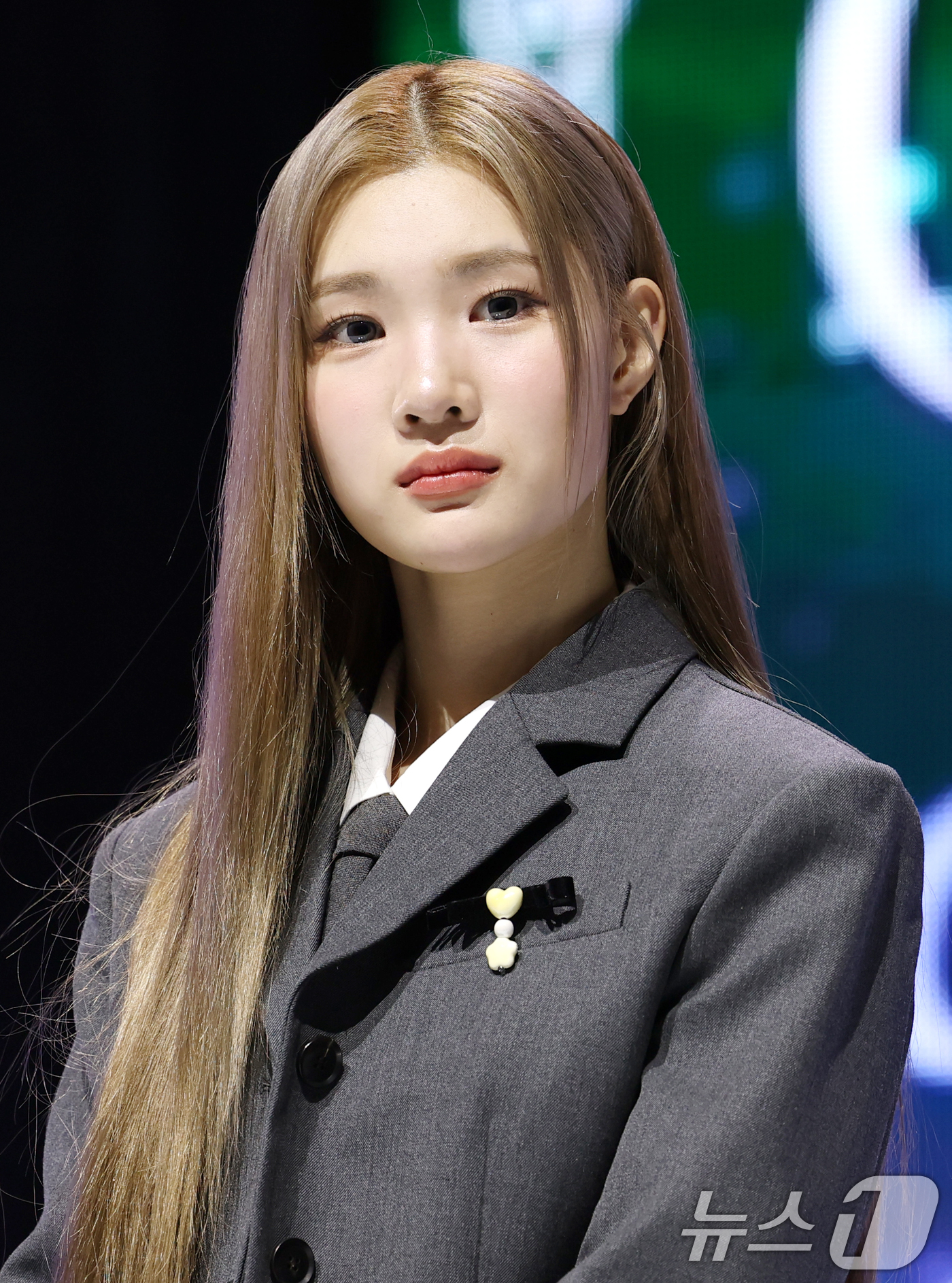 (서울=뉴스1) 권현진 기자 = 그룹 하츠투하츠(Hearts2Hearts) 주은이 24일 서울 광진구 예스24 라이브홀에서 가진 첫 싱글  '더 체이스(The Chase)' 발매 …