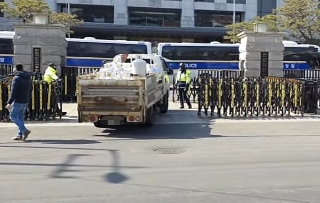 본문 이미지 - (온라인 커뮤니티 갈무리)