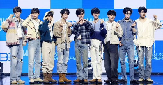 제로베이스원 해체 없이 가나…"각 소속사와 활동 연장 지속 논의"