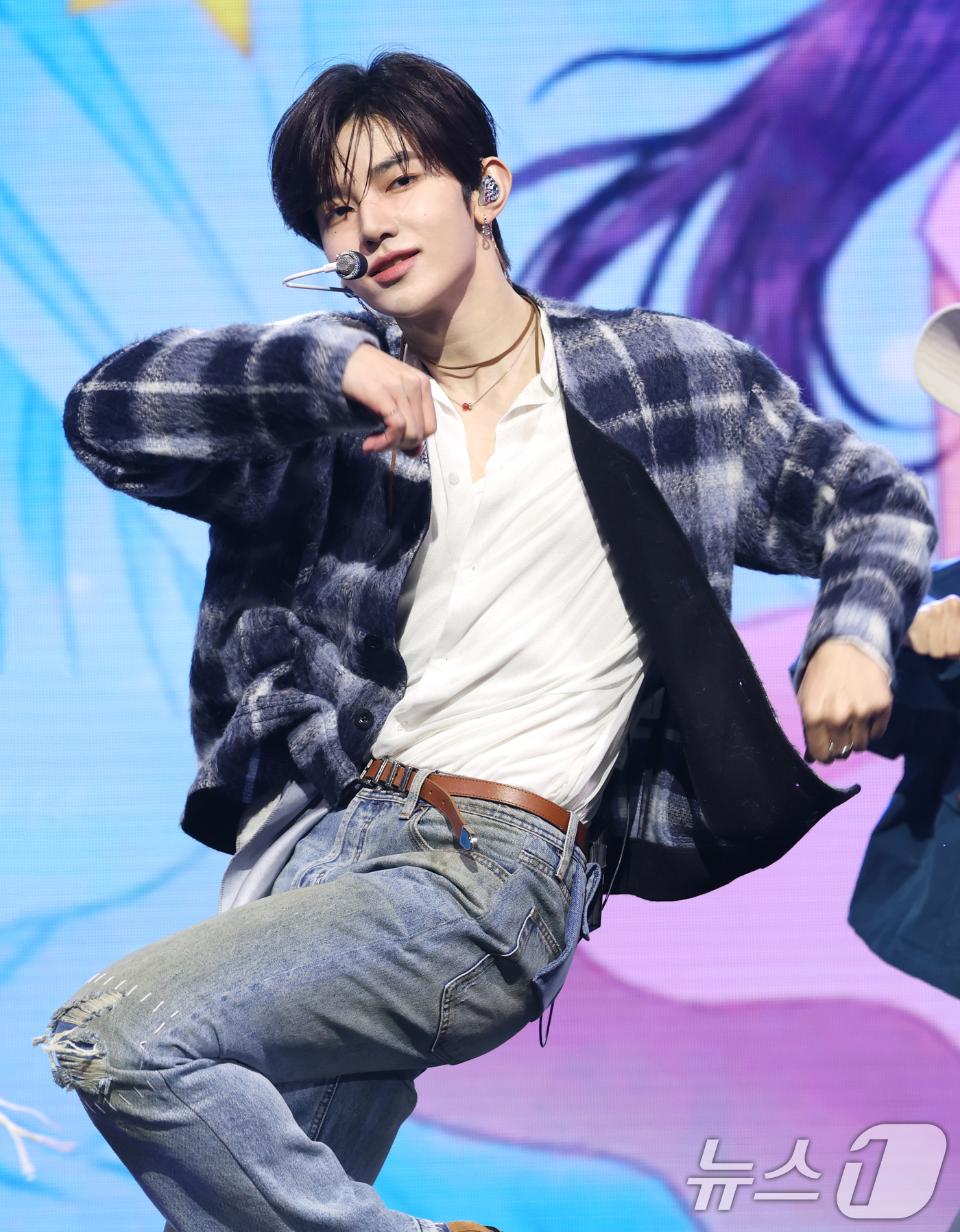 (서울=뉴스1) 권현진 기자 = 제로베이스원(ZEROBASEONE) 장하오가 24일 서울 한남동 블루스퀘어에서 가진 미니 5집 '블루 파라다이스(BLUE PARADISE)' 발매 …