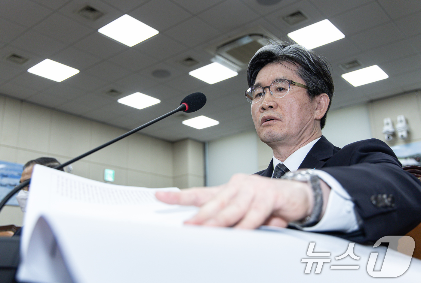 (서울=뉴스1) 이재명 기자 = 오동운 고위공직자범죄수사처(공수처) 처장이 25일 오전 서울 여의도 국회에서 열린 윤석열 정부의 비상계엄 선포를 통한 내란 혐의 진상규명 국정조사 …