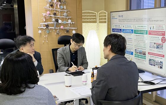 '공무원 마음건강센터' 이용자 20만명 돌파…마음 치유 통했다